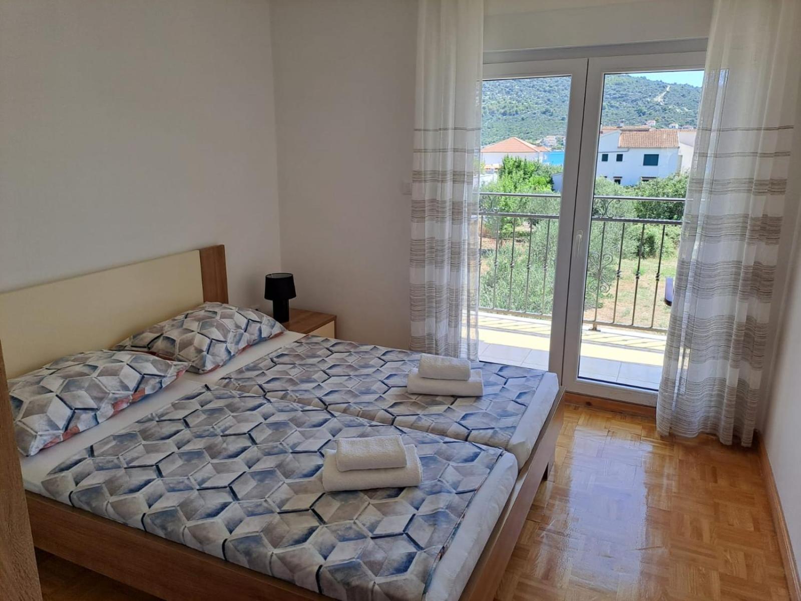 Apartments Neli Vinišće Eksteriør billede